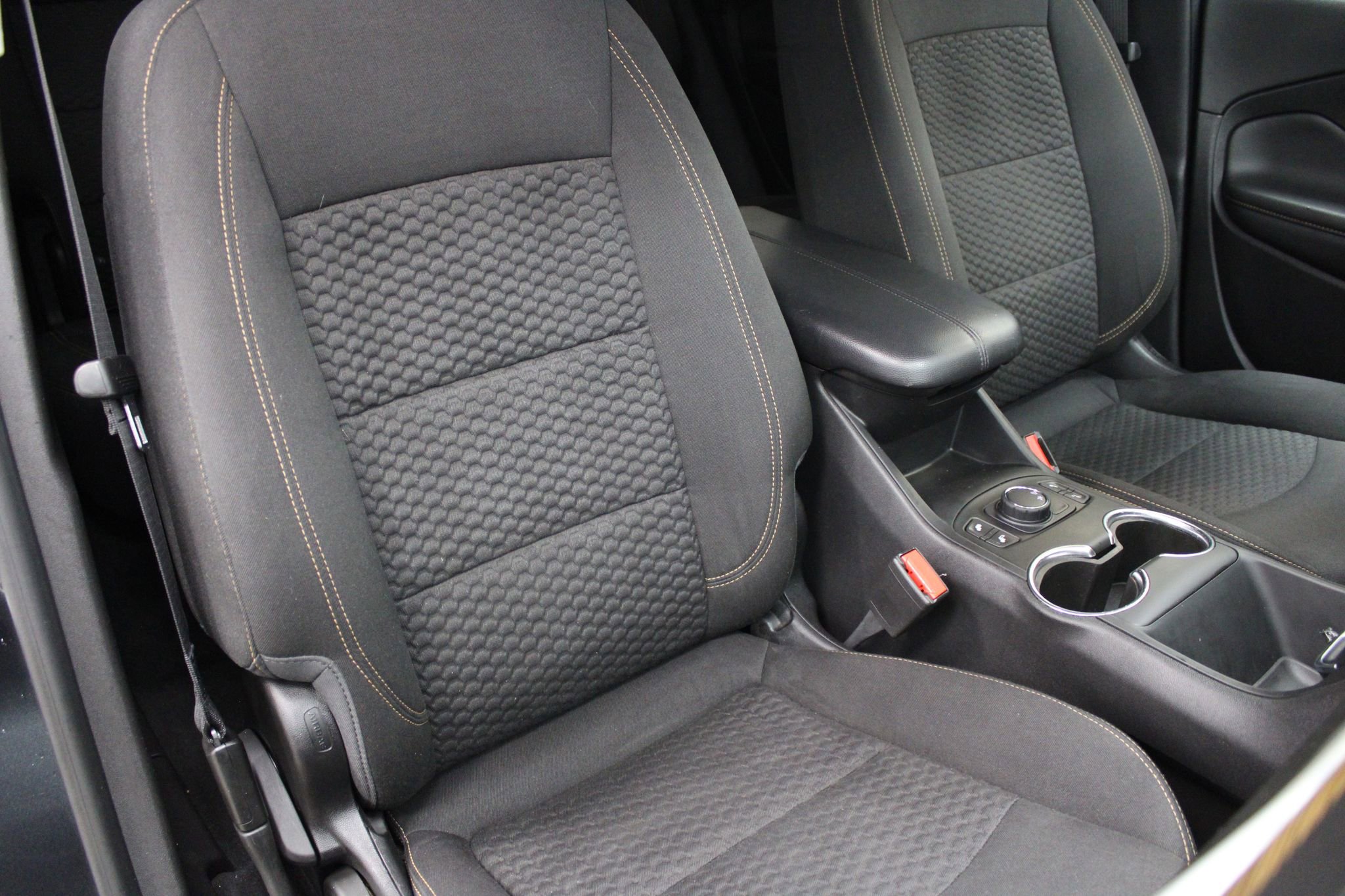 Used 2019 GMC Terrain SLE w/ Driver Convenience Package FWD image 29