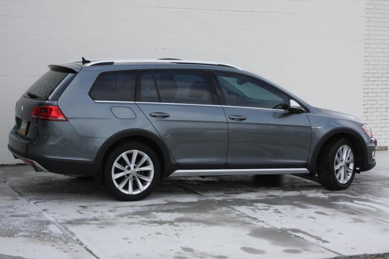 Used 2017 Volkswagen Golf Alltrack SE image 7