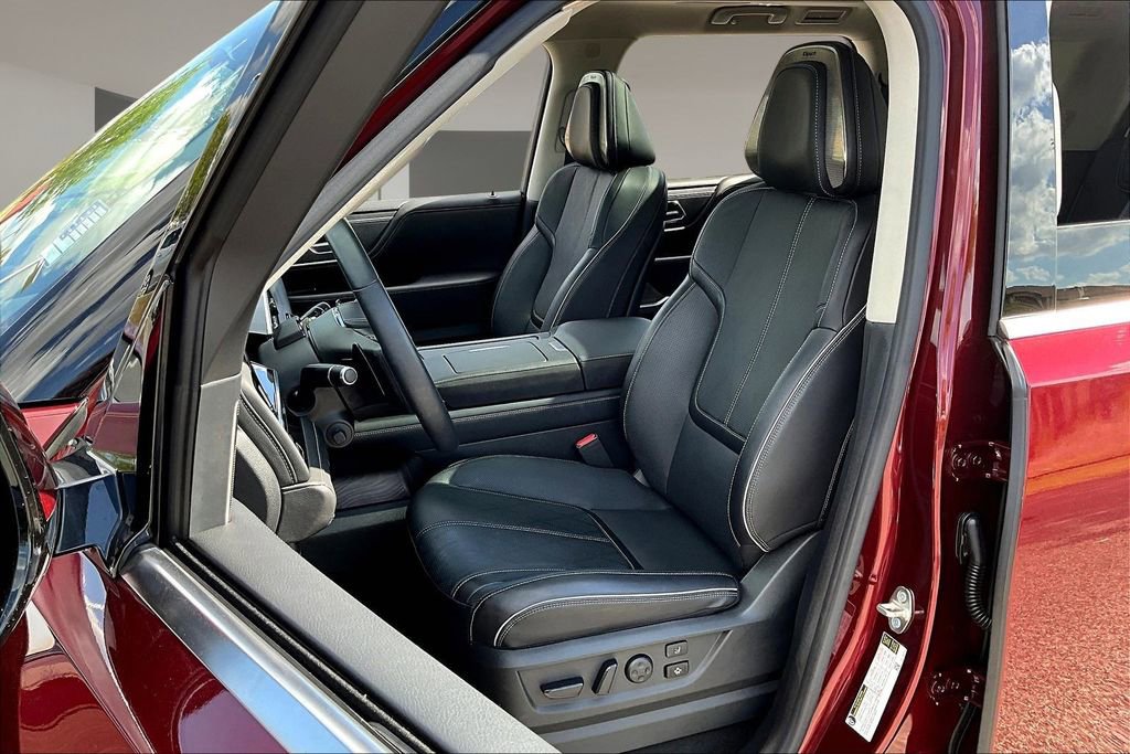 Used 2025 INFINITI QX80 Sensory AWD/4WD image 27