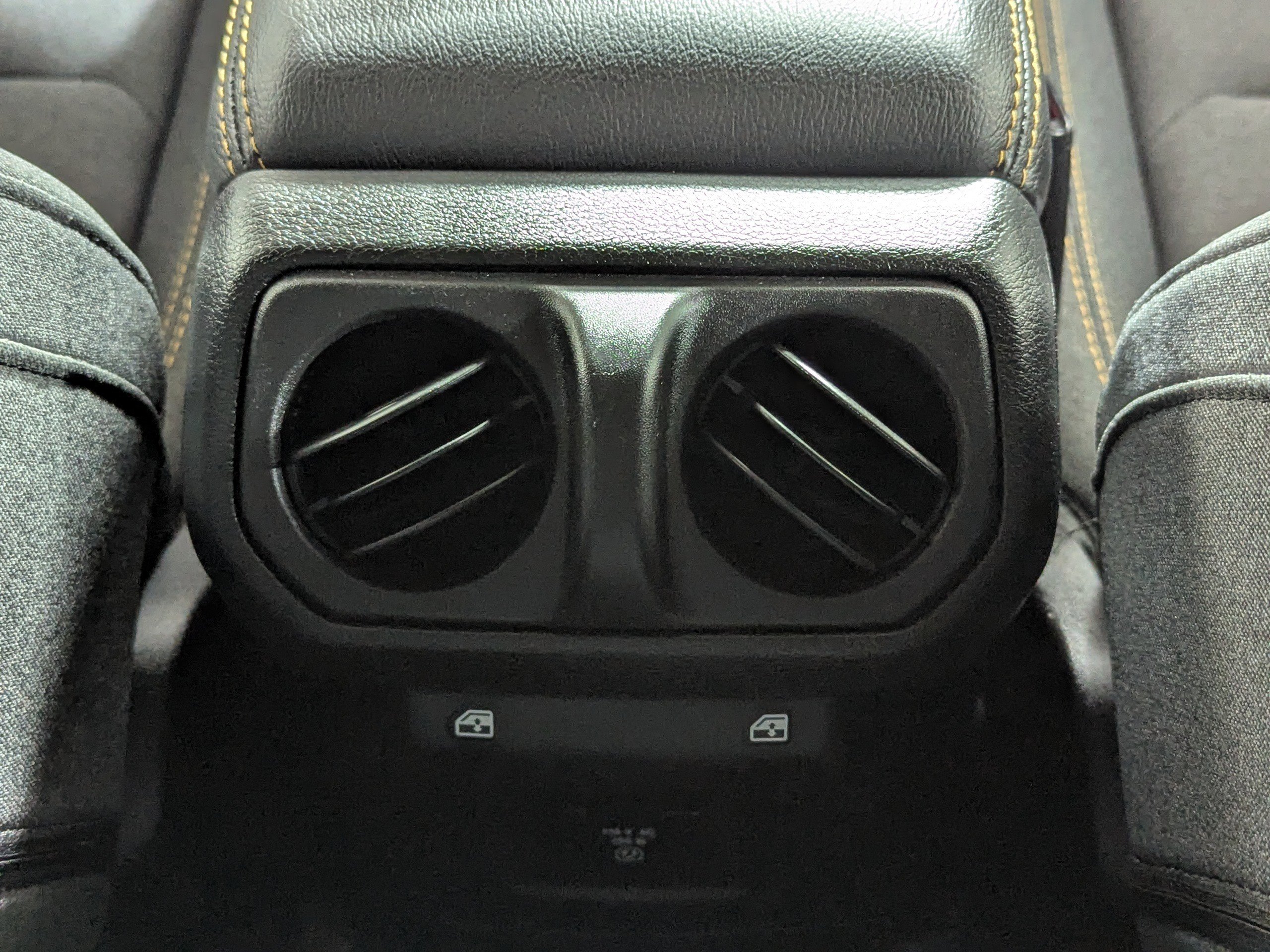 Used 2025 Jeep Wrangler Unlimited Sahara w/ Safety Group AWD/4WD image 22