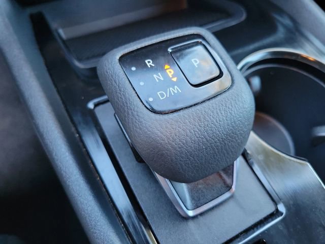 Used 2024 Nissan Rogue S image 29