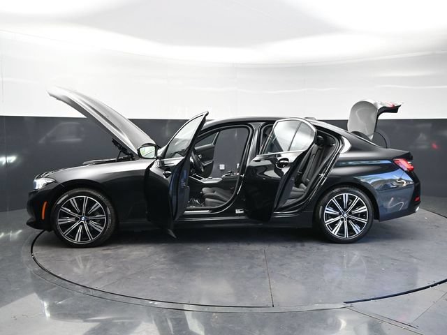 Used 2025 BMW 330i xDrive Sedan w/ Convenience Package AWD/4WD image 33