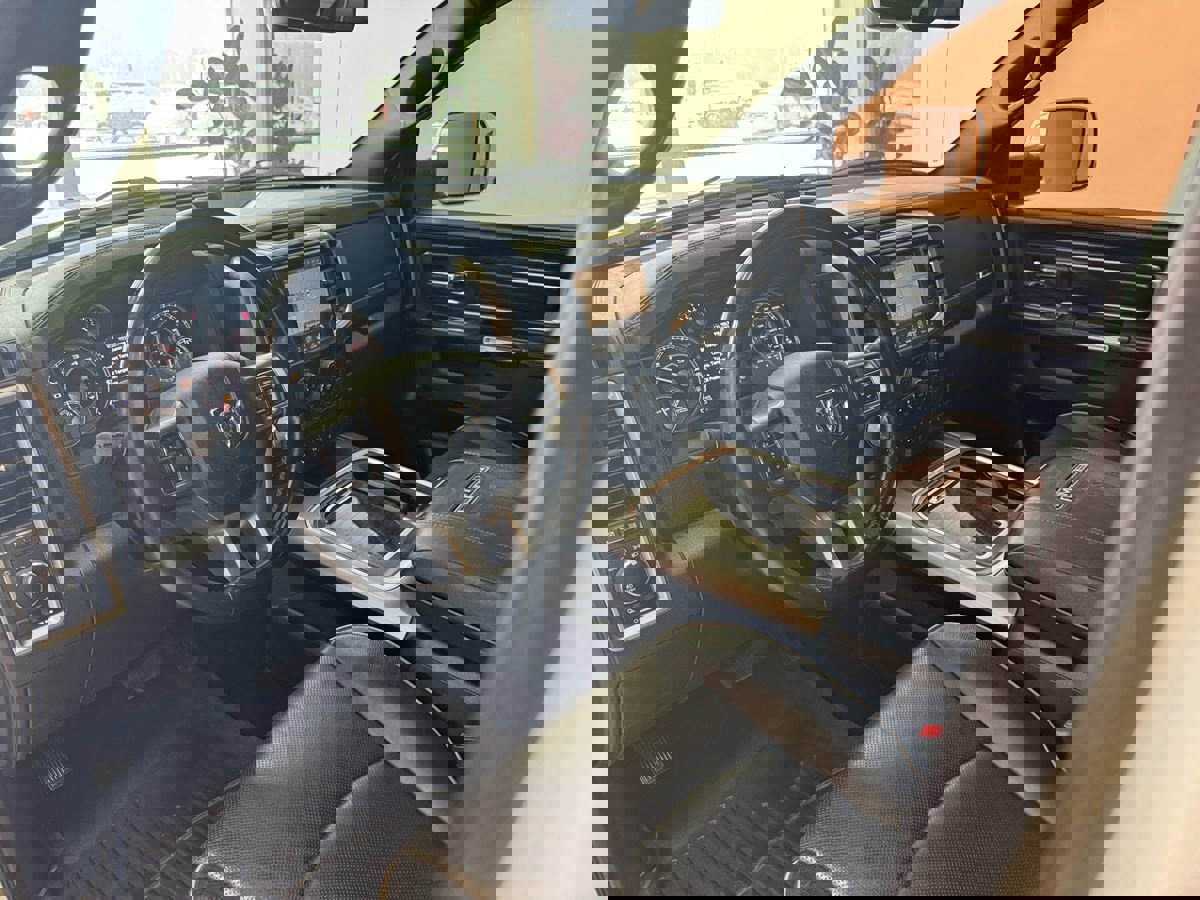 Used 2016 RAM 1500 Limited image 12