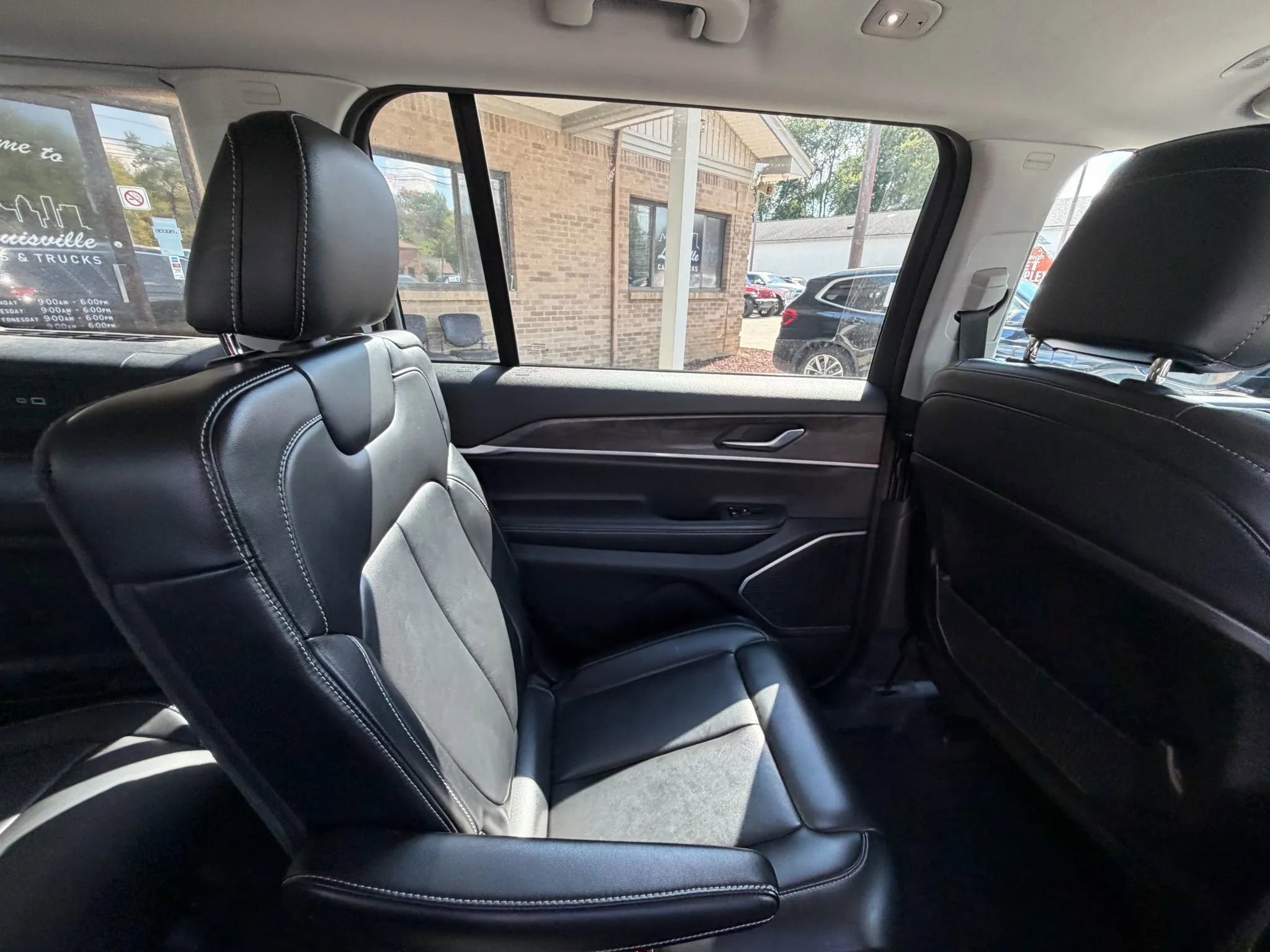 Used 2021 Jeep Grand Cherokee L Limited image 33