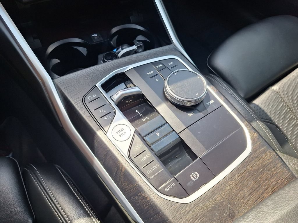 Used 2023 BMW 330e w/ M Sport Package RWD image 17