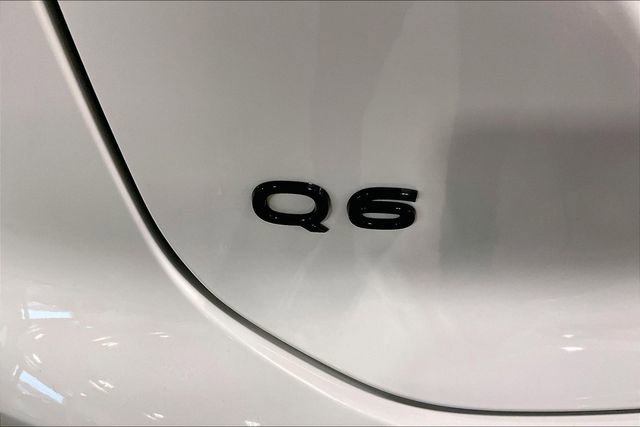 Used 2025 Audi Q6 e-tron Premium Plus w/ Premium Plus image 8