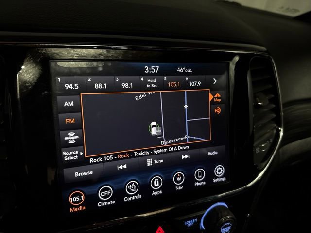 Used 2019 Jeep Grand Cherokee Altitude AWD/4WD image 17