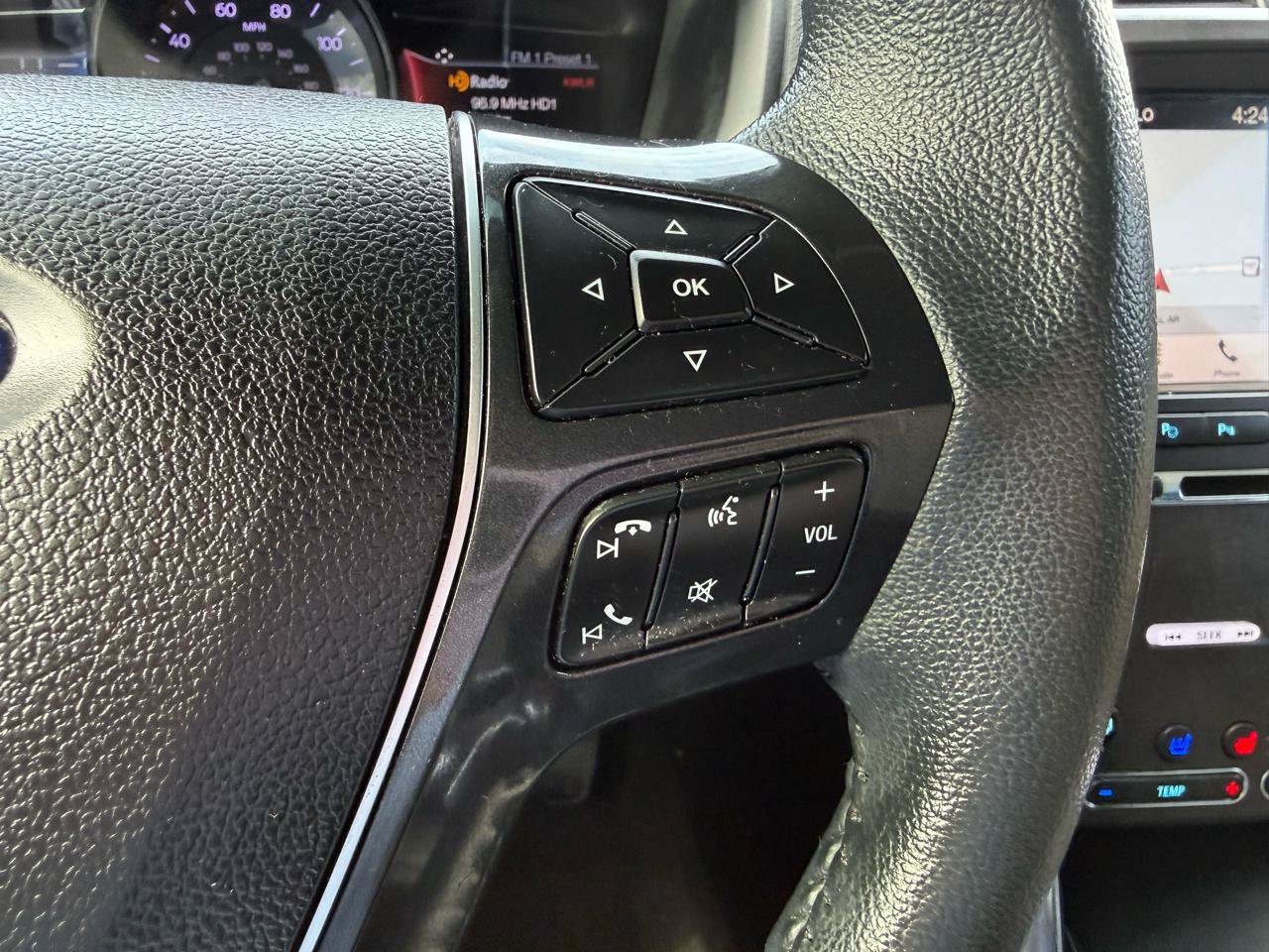 Used 2018 Ford Explorer Limited w/ Equipment Group 301A AWD/4WD image 27