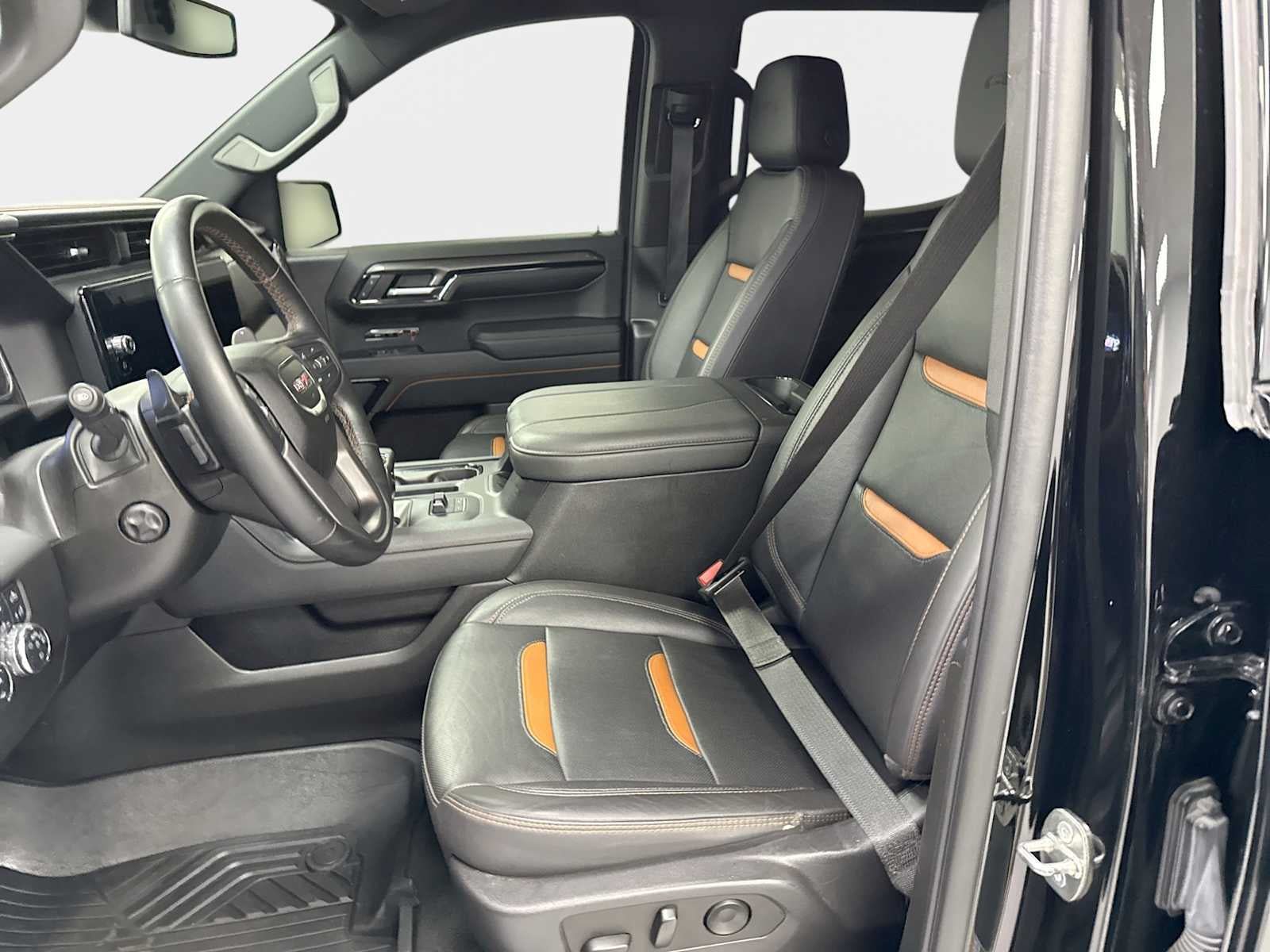 Used 2023 GMC Sierra 1500 AT4 w/ AT4 Premium Package AWD/4WD image 13