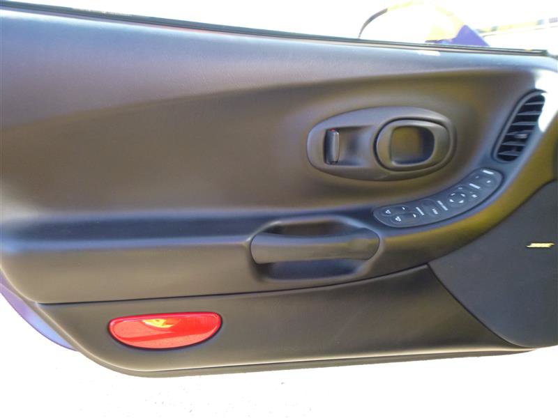 Used 1998 Chevrolet Corvette Convertible w/ Memory Pkg RWD image 23