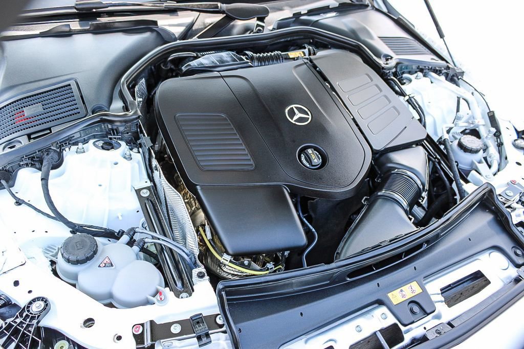 Used 2025 Mercedes-Benz C 300 4MATIC Sedan image 27