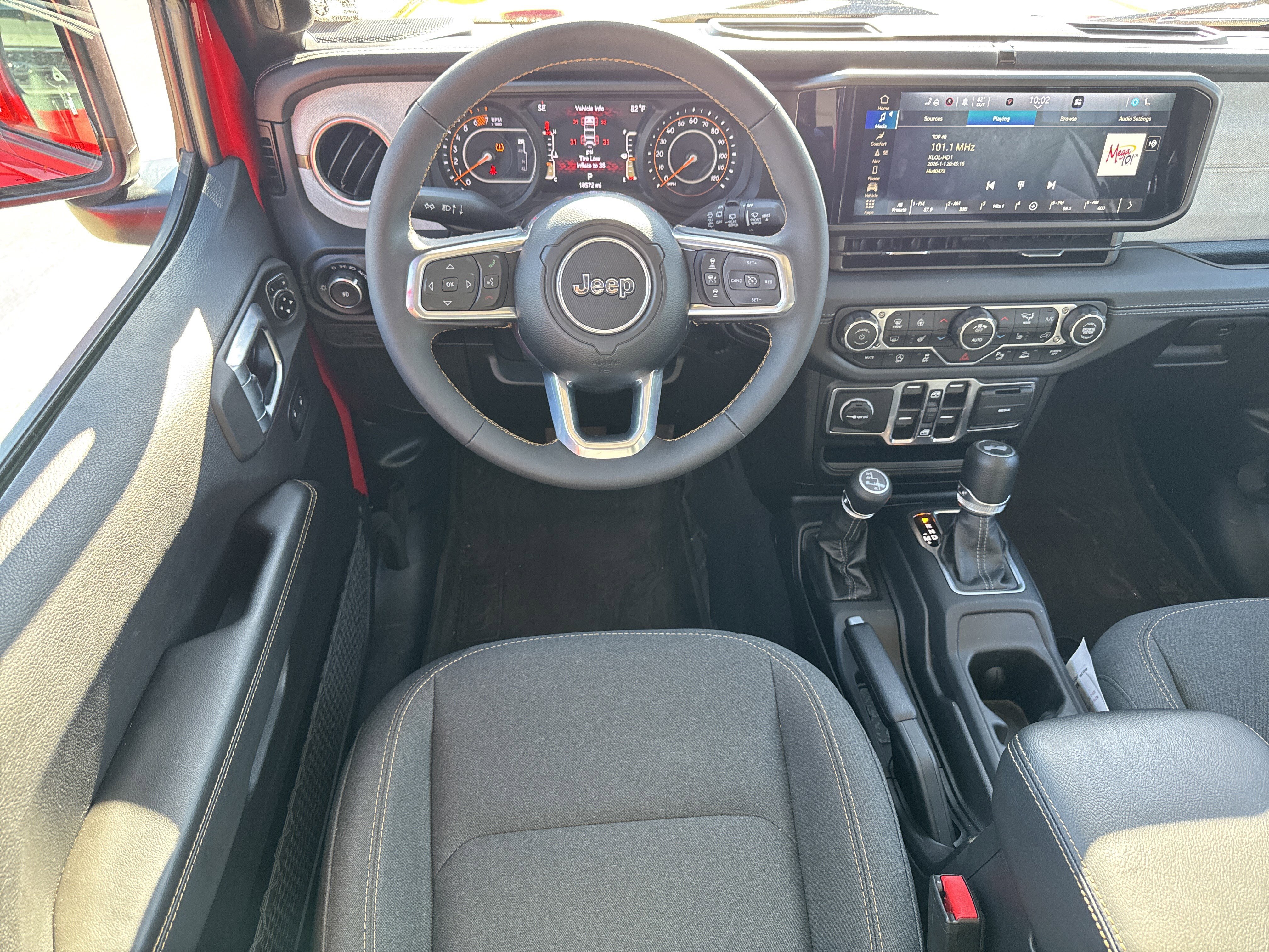 Used 2024 Jeep Wrangler Sahara w/ Technology Group image 14