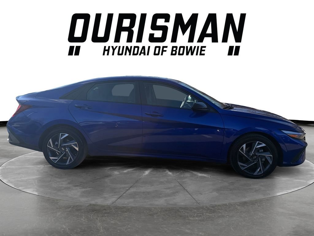 Certified 2025 Hyundai Elantra Sport image 7