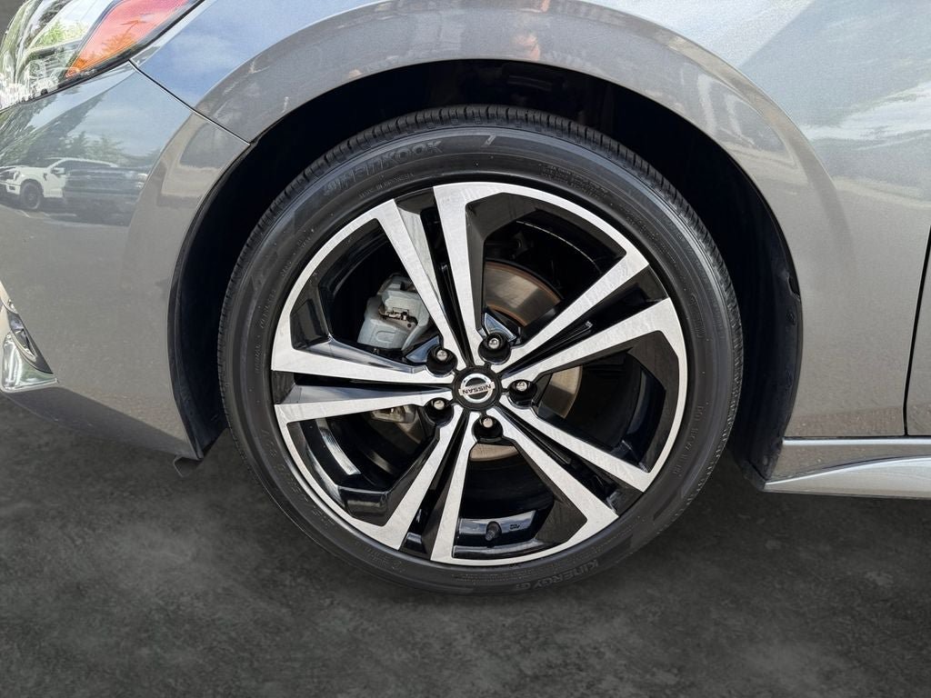 Used 2021 Nissan Sentra SR FWD image 4