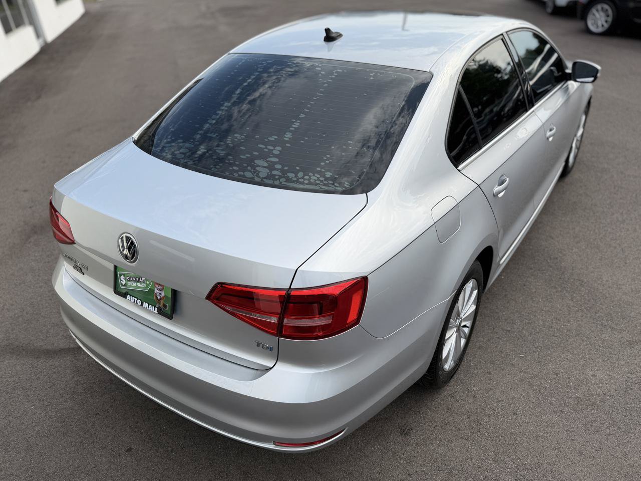 Used 2015 Volkswagen Jetta TDI SE FWD image 9