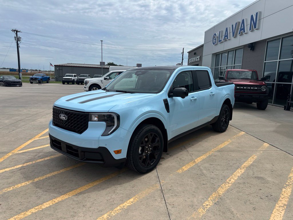 New 2026 Ford Maverick Lariat w/ Black Appearance Package AWD/4WD image 3