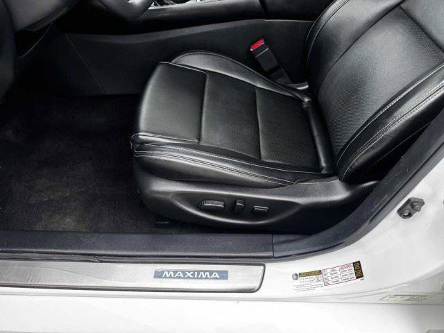 Used 2022 Nissan Maxima SV w/ Floor Mat Group FWD image 14