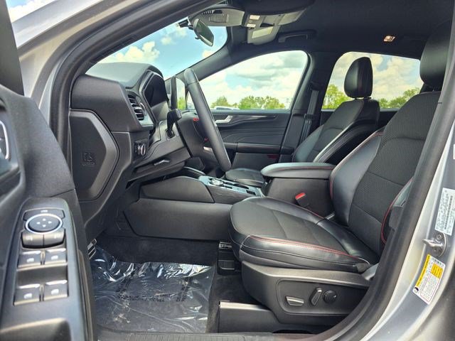 Used 2023 Ford Escape ST-Line w/ Tech Pack #1 AWD/4WD image 21