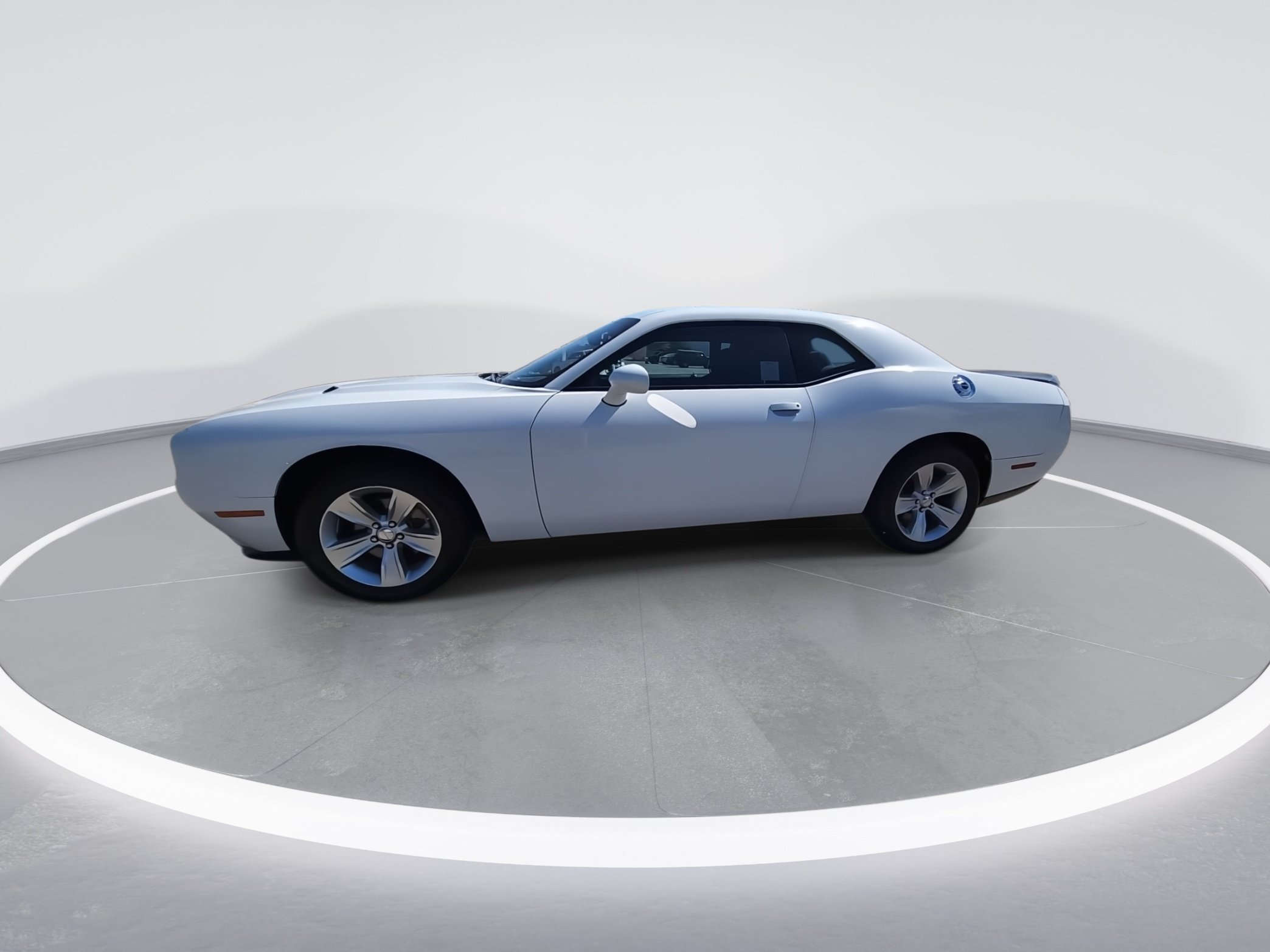 Certified 2023 Dodge Challenger SXT RWD image 5