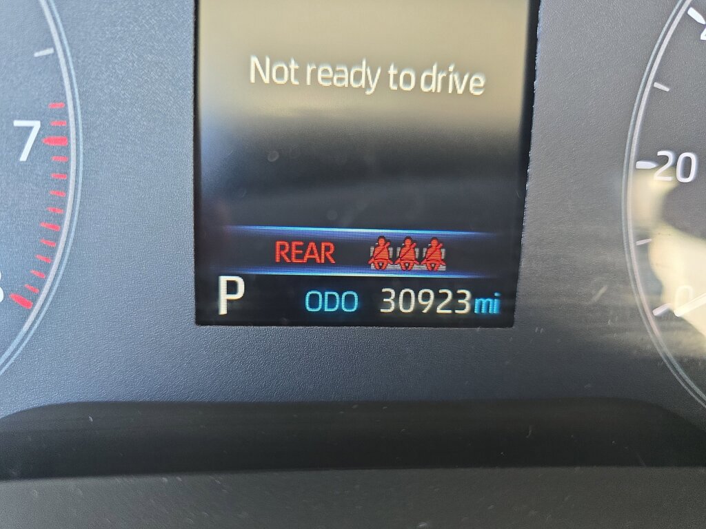 Used 2023 Toyota Corolla LE image 9