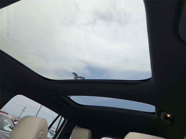 Certified 2025 Mercedes-Benz GLB 250 image 30