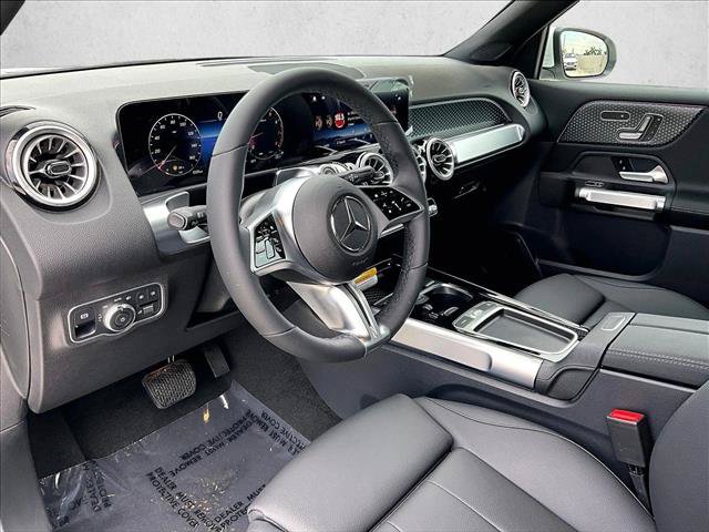 New 2026 Mercedes-Benz GLB 250 image 8