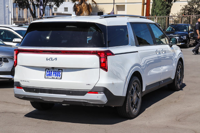 New 2027 Kia Carnival EX FWD image 16