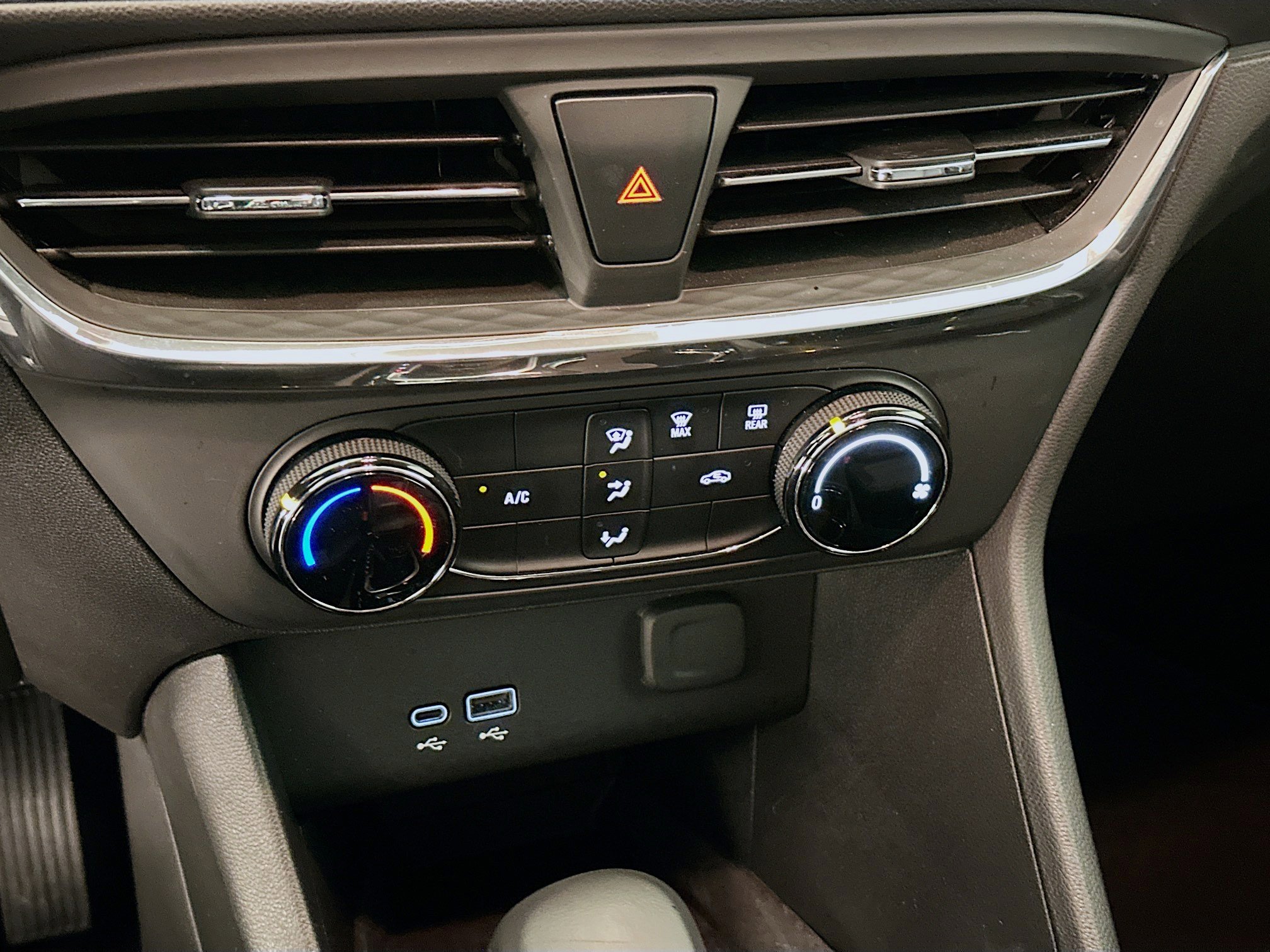 Used 2025 Buick Encore GX Preferred image 23