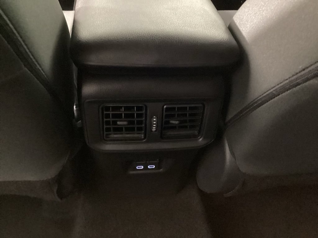 Used 2024 Toyota RAV4 XLE AWD/4WD image 32