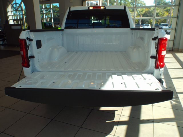 New 2026 RAM 1500 4x4 Crew Cab image 10