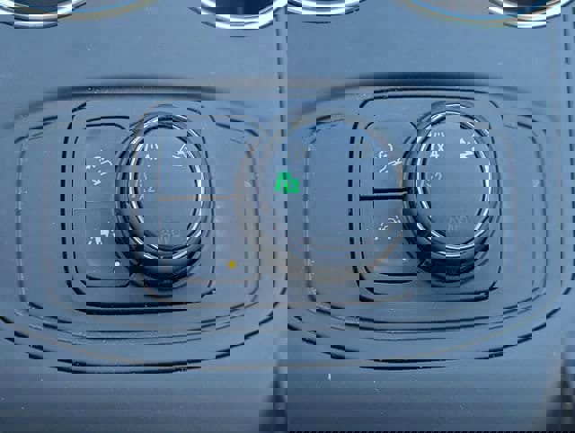 Certified 2024 GMC Terrain SLE image 18