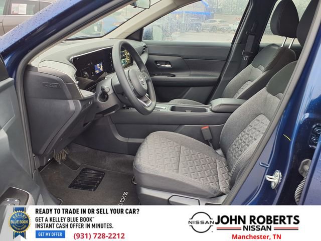 Certified 2025 Nissan Kicks SV image 4