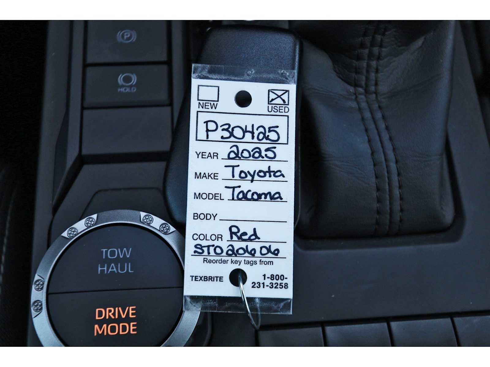 Used 2025 Toyota Tacoma TRD Sport image 32