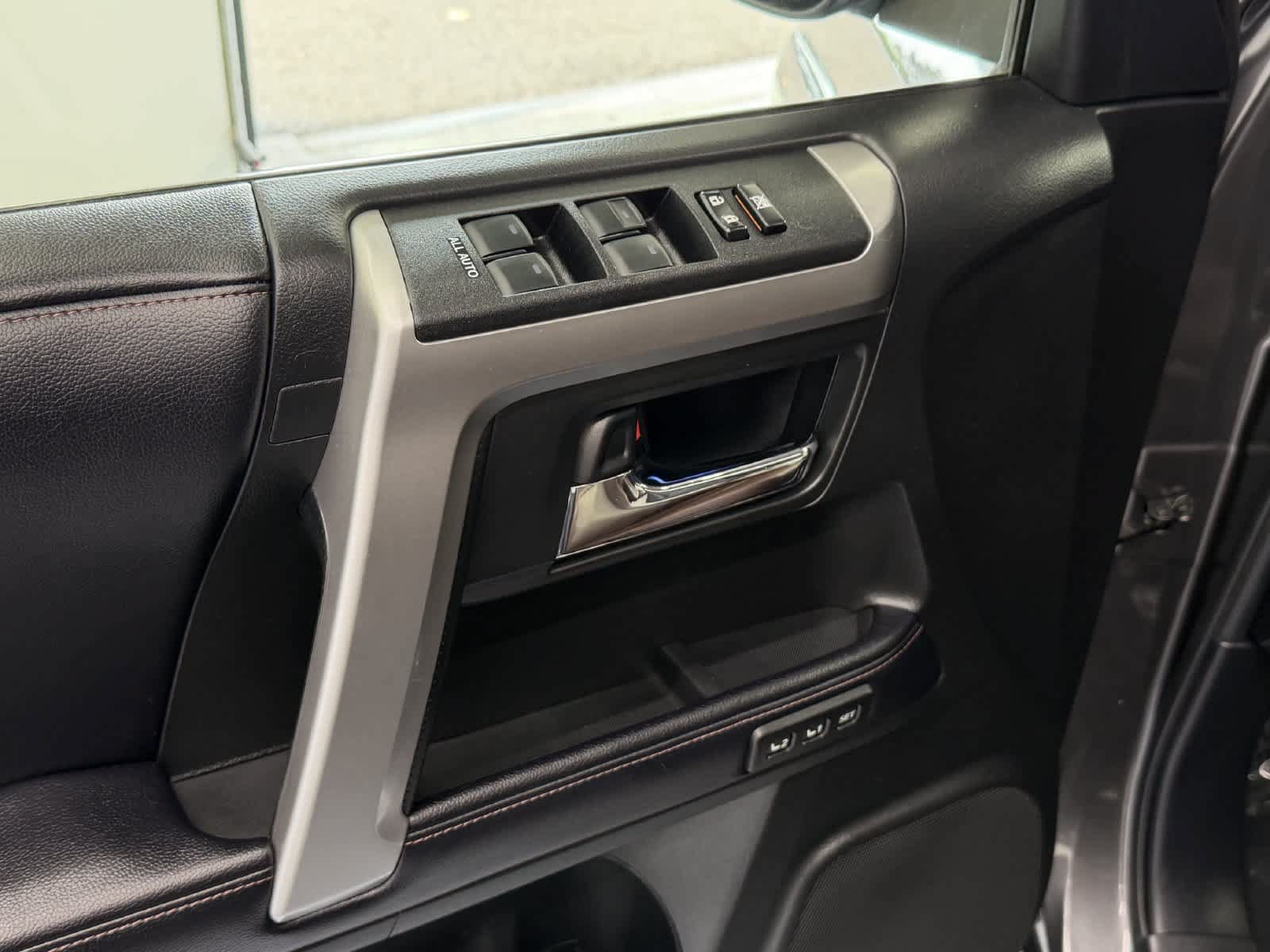 Used 2019 Toyota 4Runner Limited AWD/4WD image 13