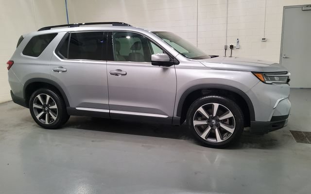 Used 2023 Honda Pilot Elite image 9