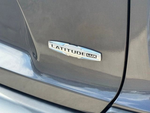 Used 2022 Jeep Cherokee Latitude Lux w/ Sun & Sound Group AWD/4WD image 12