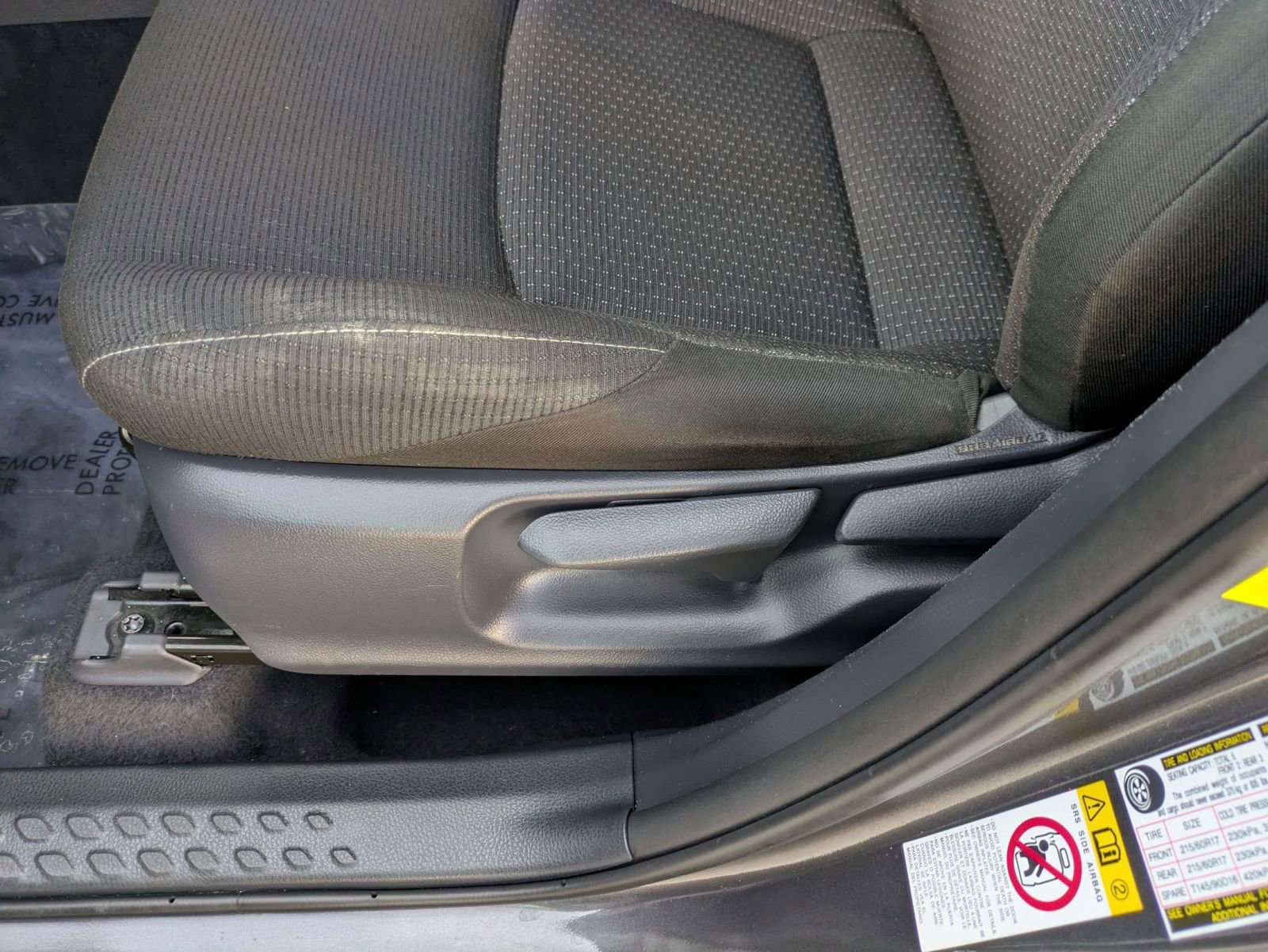 Used 2019 Toyota C-HR LE FWD image 22