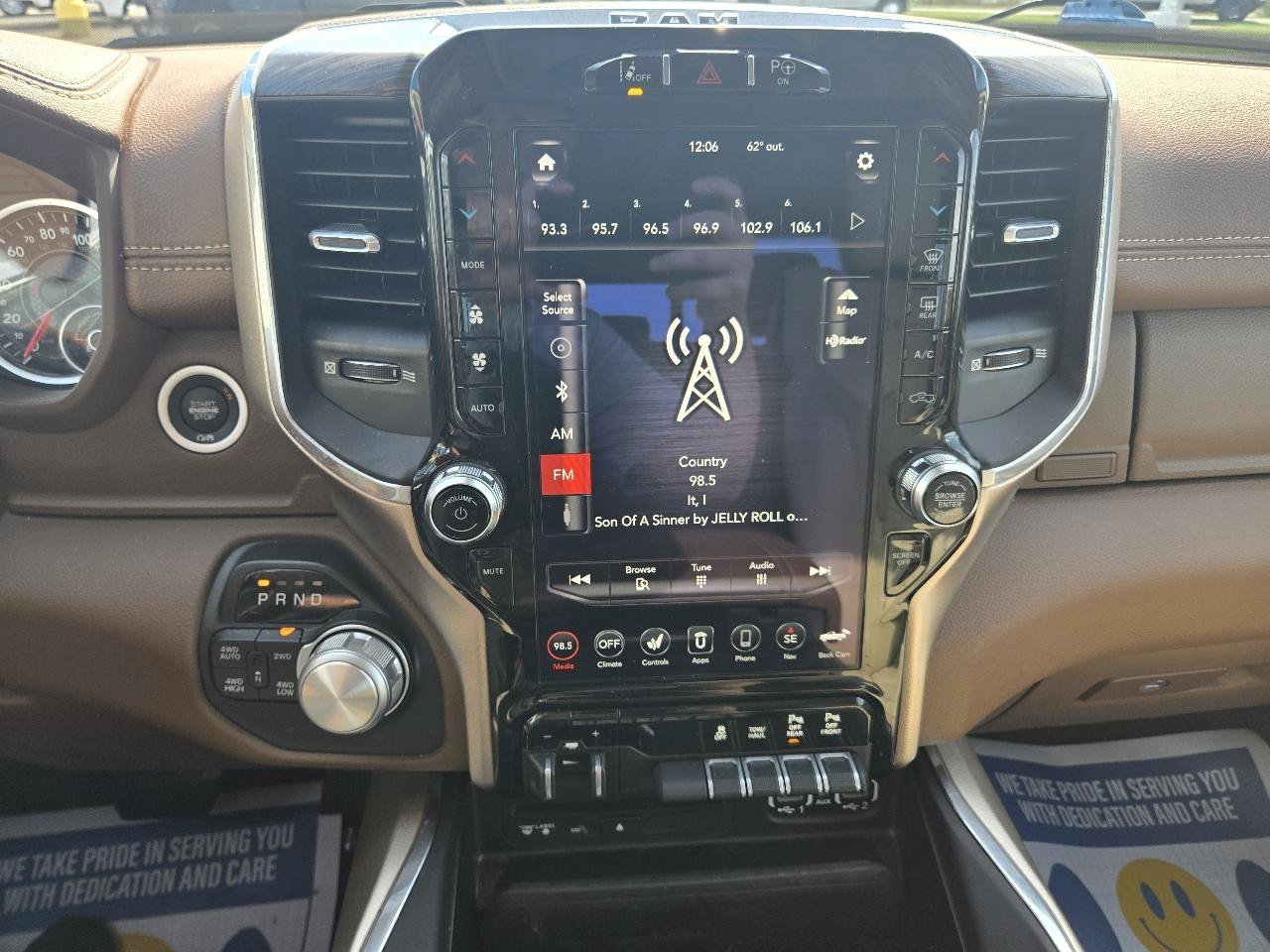 Used 2019 RAM 1500 Laramie AWD/4WD image 16