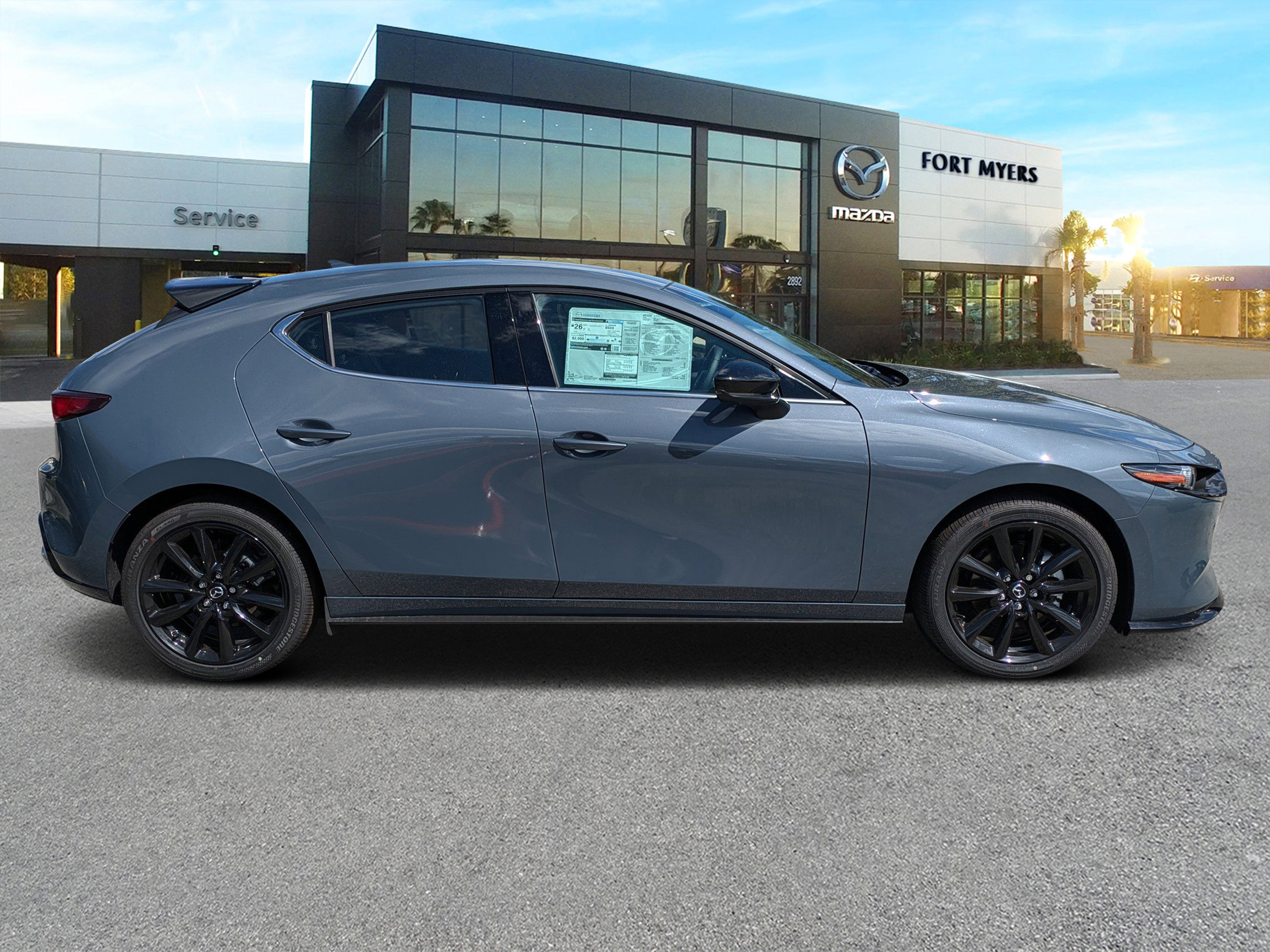 New 2025 MAZDA MAZDA3 Hatchback w/Premium Plus Pkg image 5