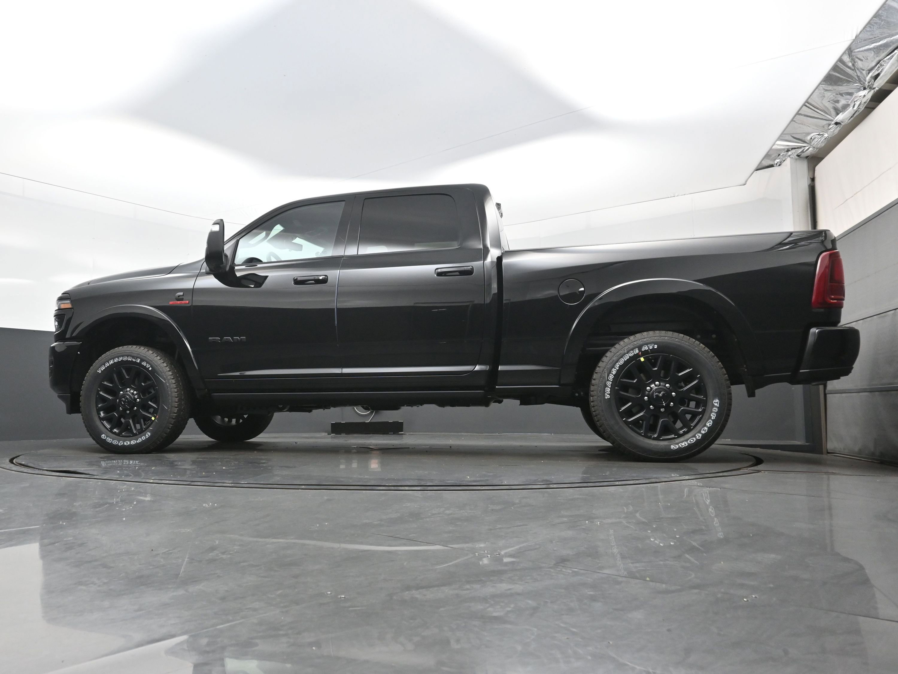 New 2026 RAM 2500 Limited AWD/4WD image 12