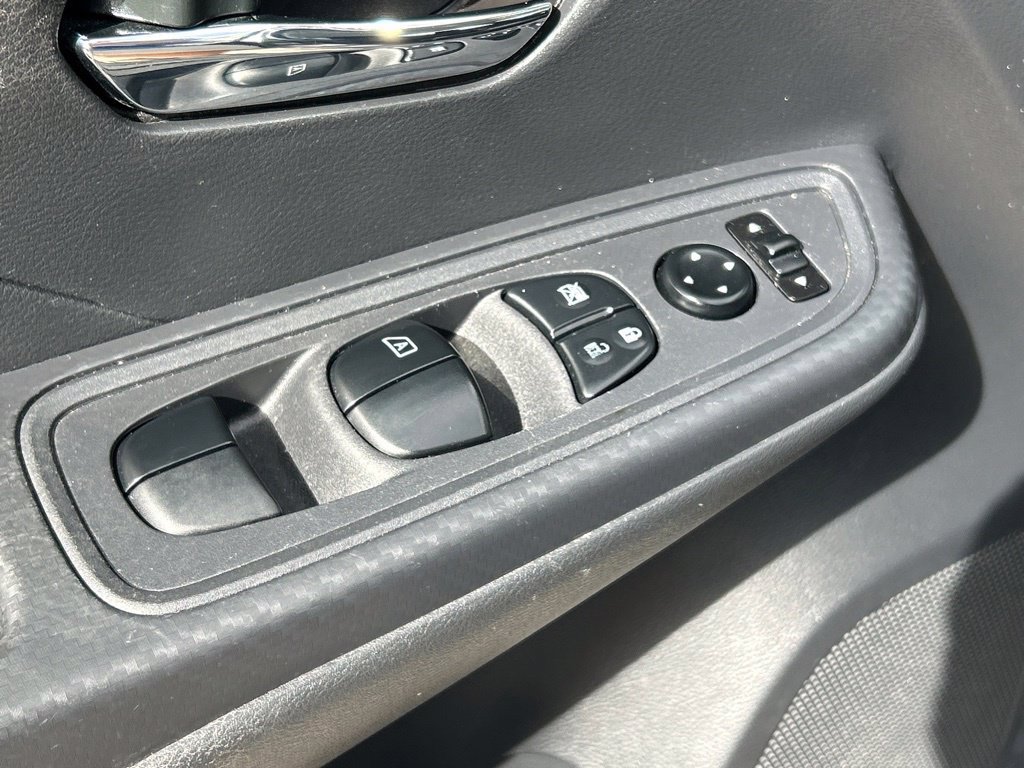 Used 2024 Nissan Versa SV FWD image 18