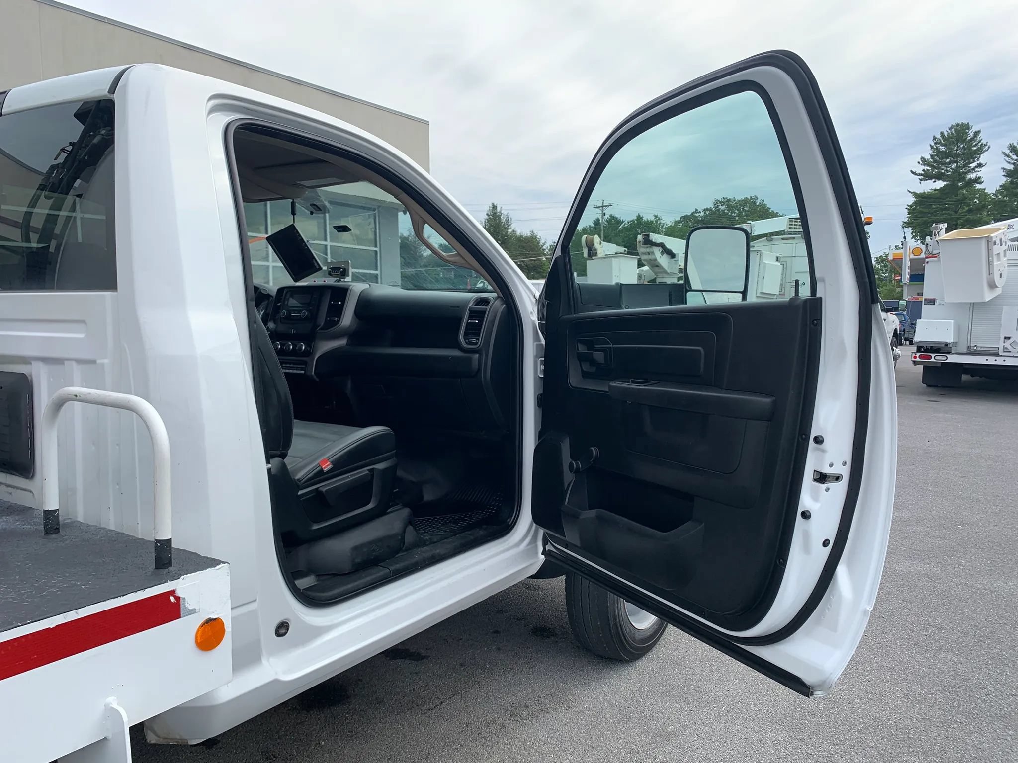 Used 2019 RAM 5500 Tradesman w/ Ambulance Prep Group AWD/4WD image 21
