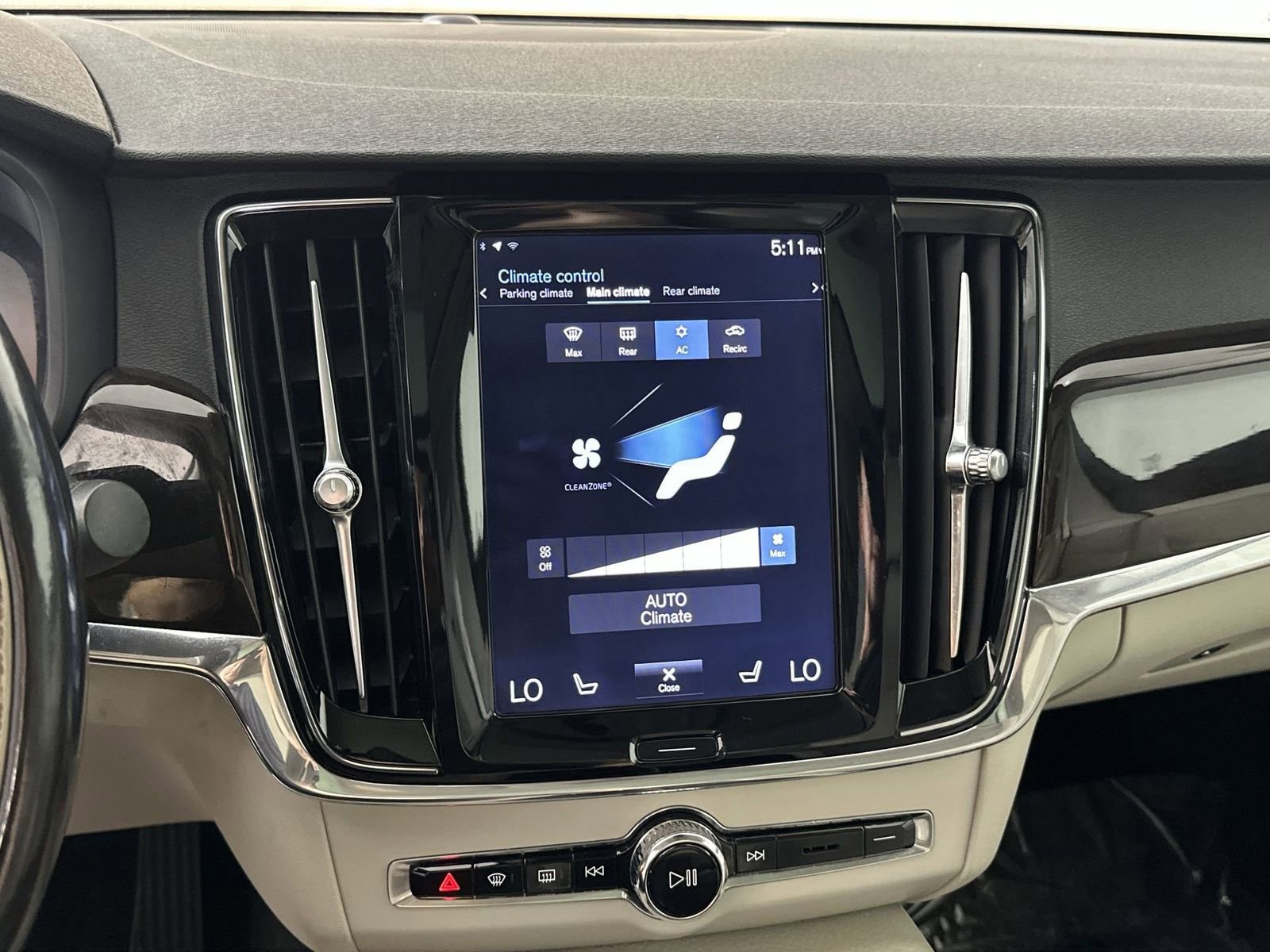 Used 2018 Volvo S90 T5 Momentum w/ Convenience Package image 21