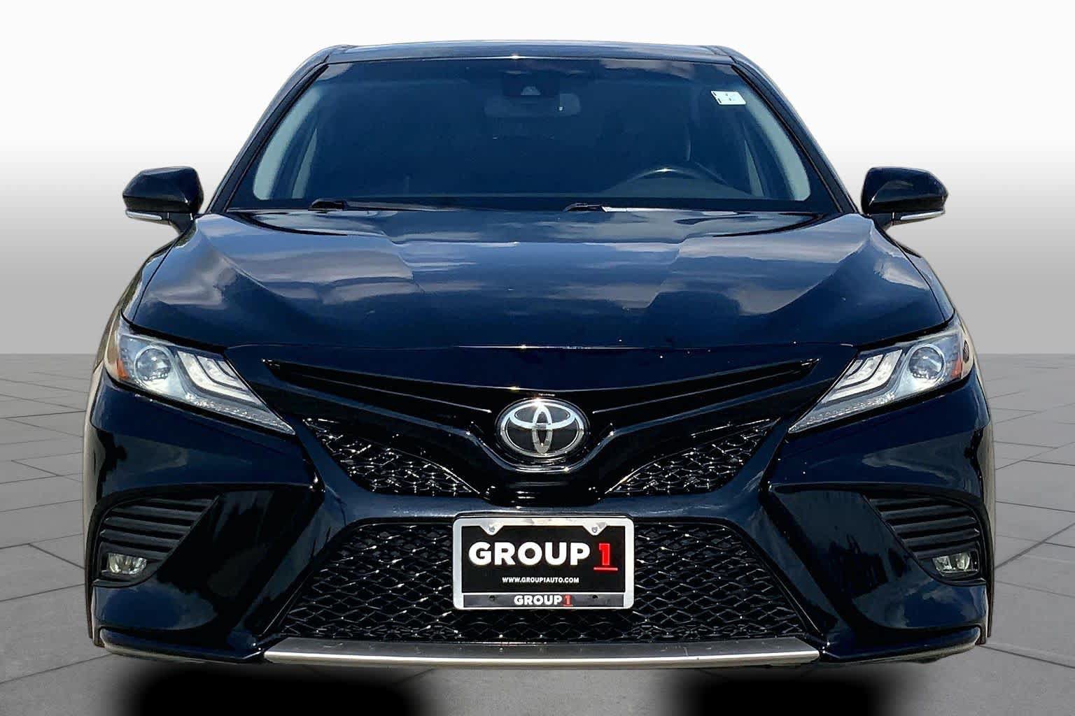 Used 2019 Toyota Camry XSE FWD image 4