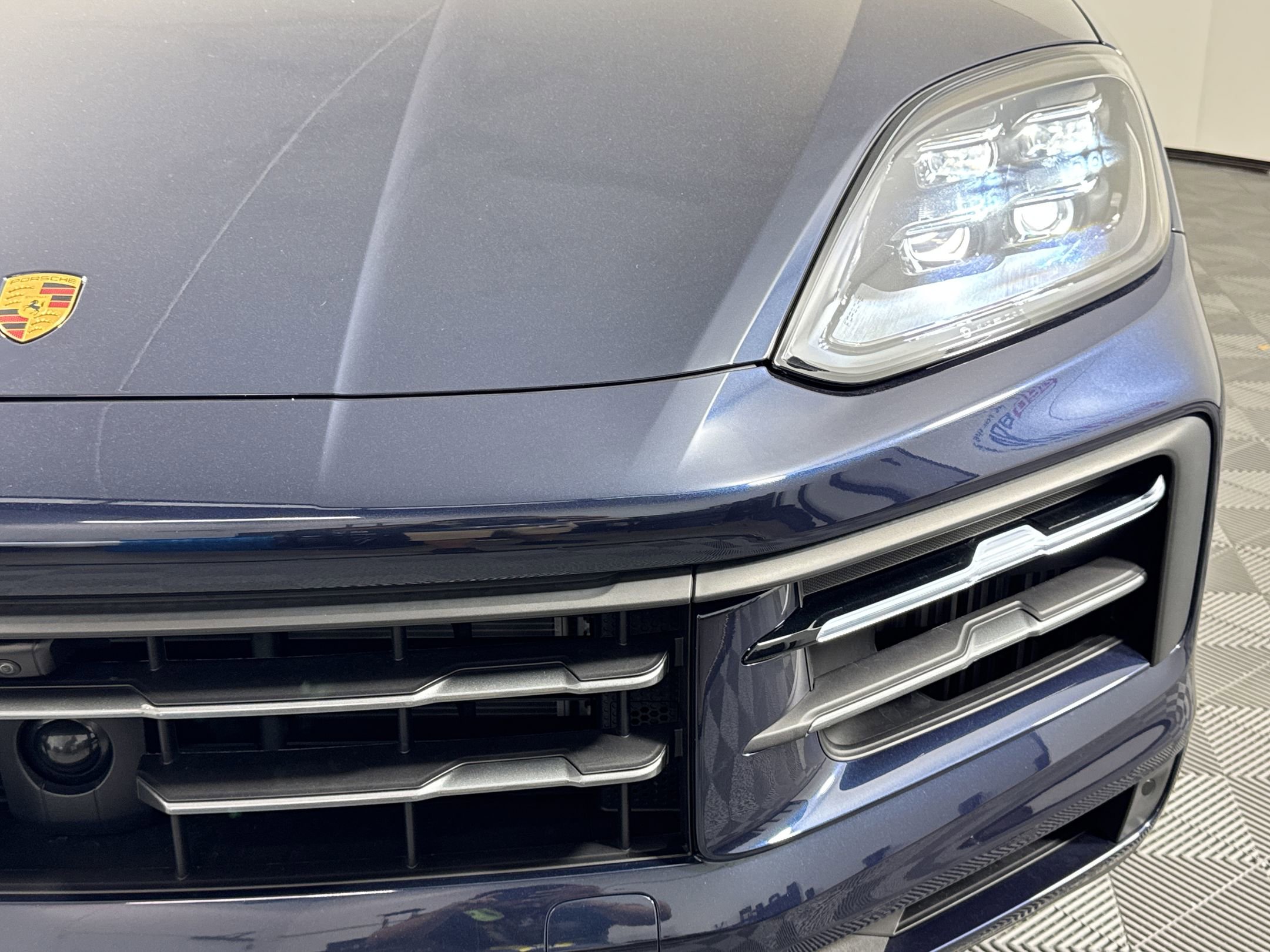 Certified 2025 Porsche Cayenne S image 11