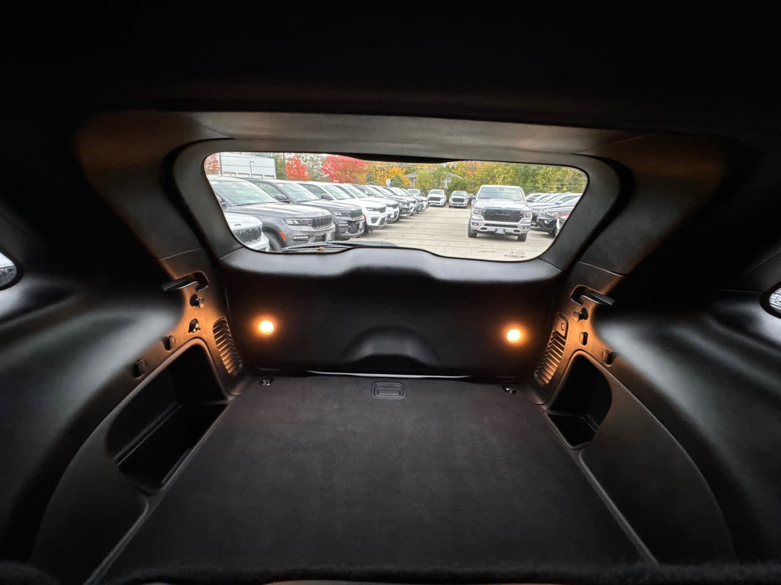 Used 2022 Jeep Grand Cherokee Laredo X image 35