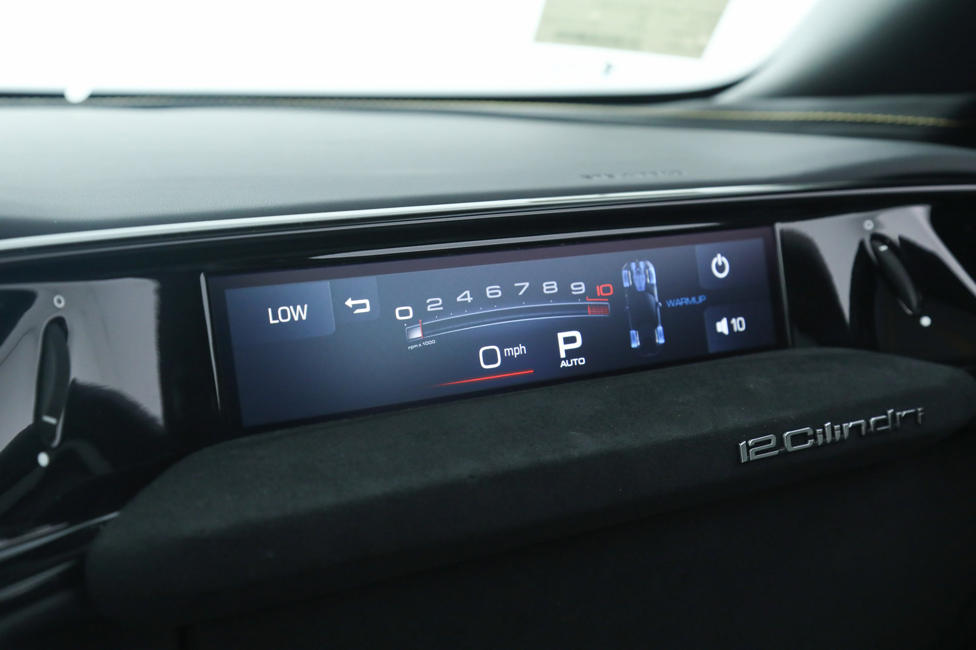 Certified 2025 Ferrari 12Cilindri image 31