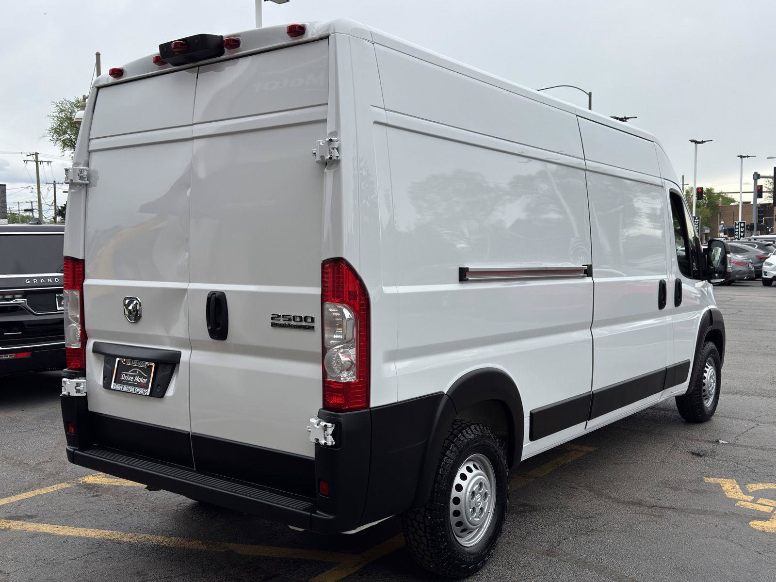 Used 2025 RAM ProMaster 2500 w/ Convenience Group FWD image 13