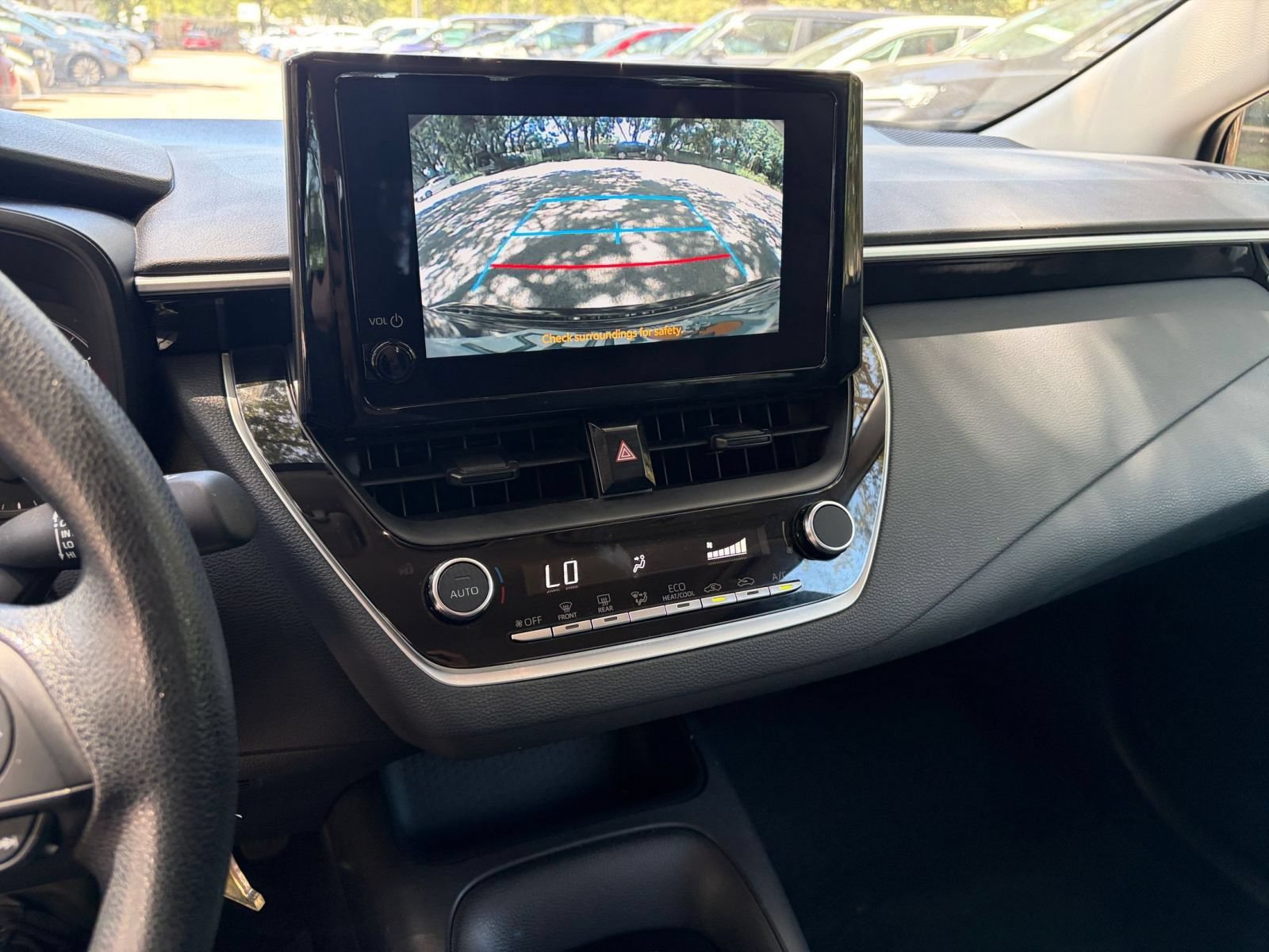 Used 2025 Toyota Corolla LE FWD image 21