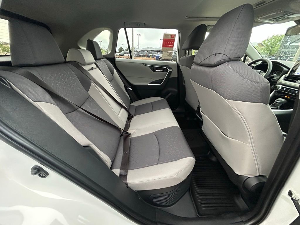 Used 2025 Toyota RAV4 XLE image 50